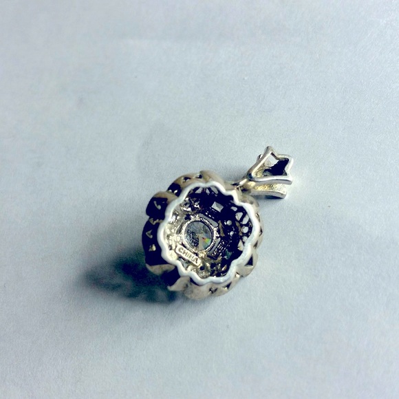 ⭐️⭐️Pendant⭐️⭐️ - Picture 2 of 4